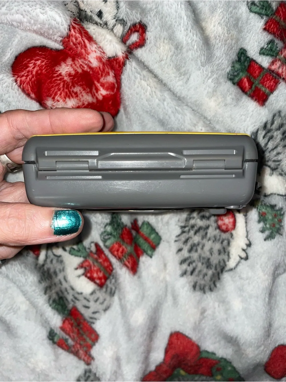 SONY SPORTS WALKMAN WM-FS191 YELLOW AM/FM PORTABLE CASSETTE PLAYER